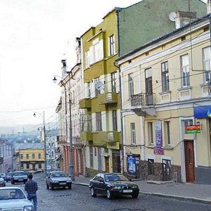 Holovna vulytsia, 11, Chernivtsi: photo