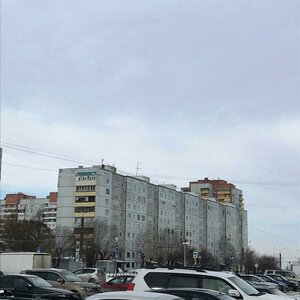 Омск, Проспект Комарова, 1: фото