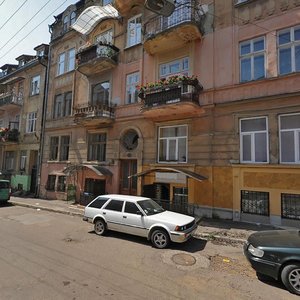 Pershotravneva vulytsia, 6, Chernivtsi: photo