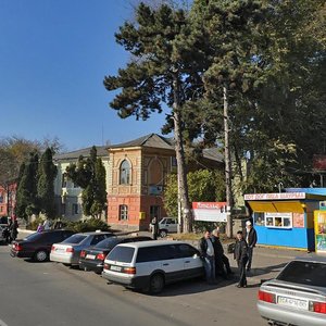 Vulytsia Shevchenka, 1, Uman: photo