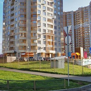 Москва, Улица Твардовского, 12к1: фото