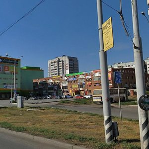 Lva Yashina Street, 6, Togliatti: photo