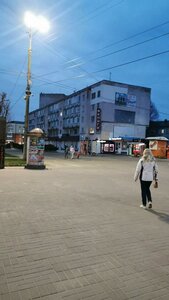 Смоленск, Улица Октябрьской Революции, 13: фото