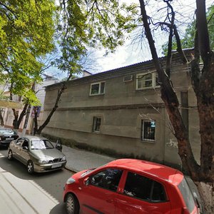 Ulitsa Bogdana Khmelnitskogo, 16, : foto