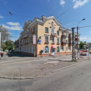 Магнитогорск, Комсомольская улица, 77: фото