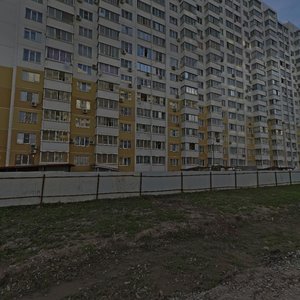 Krasnodar, Ulitsa imeni Nikolaya Semenovicha Kotlyarova, 11: foto