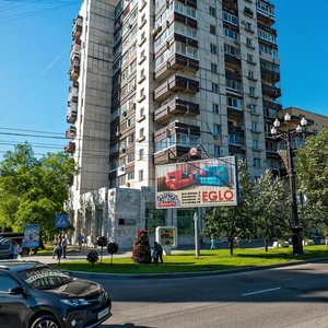 Petra Komarova street, 2, : foto