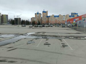 Prospekt Komarova, 15к1, Omsk: photo
