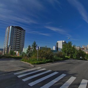 Мурманск, Улица Капитана Буркова, 32: фото