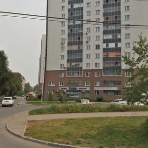 Екатеринбург, Улица Красных Командиров, 17: фото