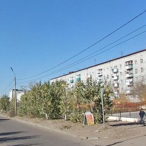 Ulitsa Revolyutsii 1905 goda, 42, : foto