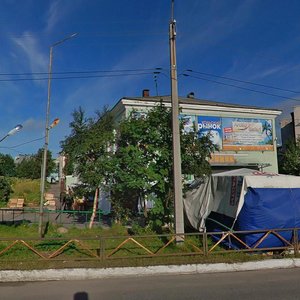 Zaschitnikov Zapolyarya Avenue, 36, Kola: photo