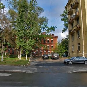 Lva Tolstogo Street, 10, Saint Petersburg: photo