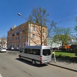 St. Petersburg Avenue, 30, Peterhof: photo