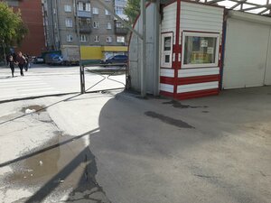 Leningradskaya Street, 75к1, Novosibirsk: photo