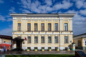 Ulitsa Naberezhnaya Revolyutsii, 5, : foto