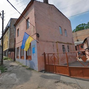 Starobilska vulytsia, 1, Chernivtsi: photo