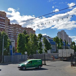 Красногорск, Строительная улица, 2: фото