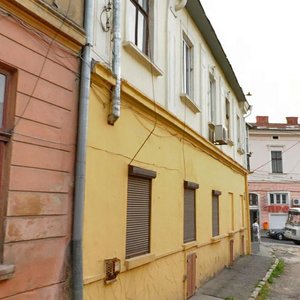 Holovna vulytsia, 3, Chernivtsi: photo