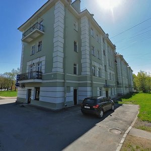 Erlerovskiy Boulevard, 4, Peterhof: photo