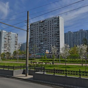 Москва, Осенний бульвар, 18к1: фото