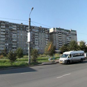 Челябинск, Улица Братьев Кашириных, 134В: фото