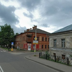 Leona Pozemskogo Street, No:3, Pskov: Fotoğraflar