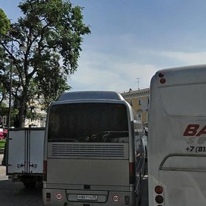 Iskusstv Square, 2, : foto