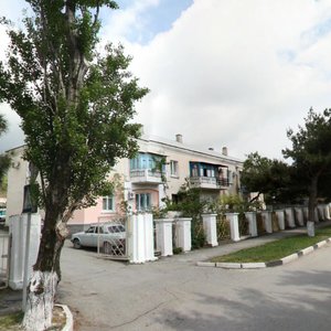 Khalturina street, 32, Gelendgik: photo