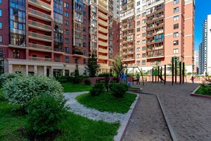 Dybenko Street, 8к1, : foto