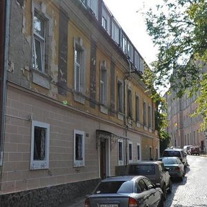 Vulytsia Avhustyna Voloshyna, 43, Uzhhorod: photo