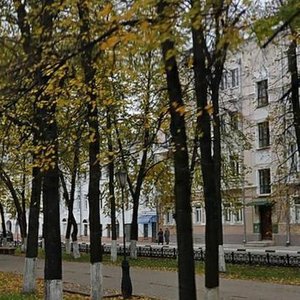 Ярославль, Революционная улица, 18: фото