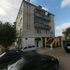 Элиста, Улица Б. Городовикова, 3: фото
