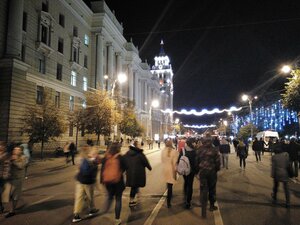 Revolution Avenue, 18, : foto
