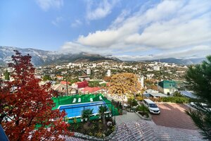 Stroiteley Street, 9Е, Yalta: photo