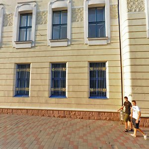 Черновцы, Улица Эминеску, 2: фото