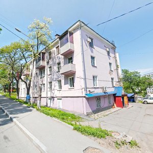 Nadibaidze Street, 22, Vladivostok: photo