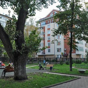 Bakhrushina Street, 19с2, Moscow: photo