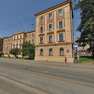 Lva Tolstogo Street, 6-8, : foto