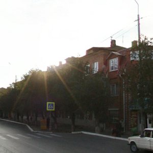 Астрахань, Улица Адмирала Нахимова, 46: фото