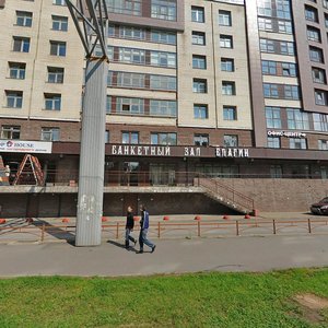 Savushkina Street, 73, : foto