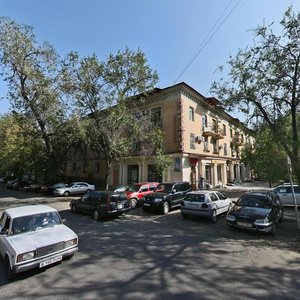 Aiteke Bi Street, 21, : foto