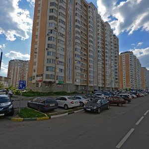 Raduzhnaya ulitsa, 10, Moskovsky: photo