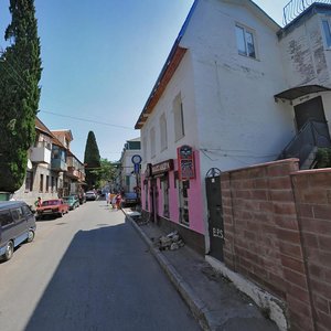 Drazhinskogo Street, 13, Yalta: photo