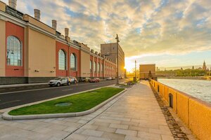 Raushskaya Embankment, 10, Moscow: photo