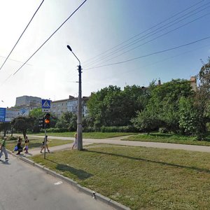 Черновцы, Улица Комарова, 10: фото