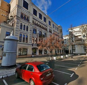 Ivana Franka Square, 5, : foto