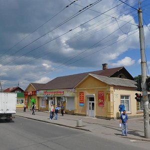 Ровно, Улица Академика Грушевского, 37: фото