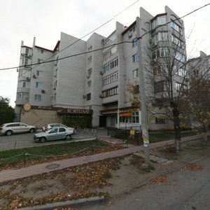 Астрахань, Бертюльская улица, 7: фото