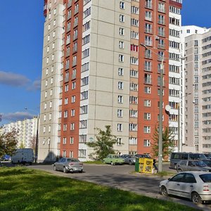 Uladzislava Syrakomli Street, 32, Minsk: photo